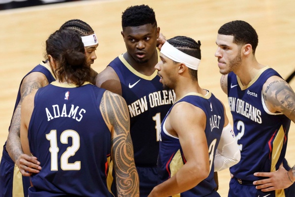 末節(jié)狂瀾！騎士15分大逆轉(zhuǎn)擒鵜鶘 哈登米切爾雙槍合璧豪取三連勝