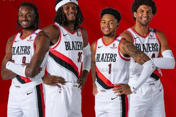 7人上雙狂勝31分！開拓者主場碾壓雄鹿，楊瀚森下放專注發(fā)展聯(lián)盟